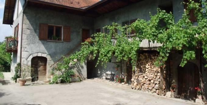 Domaine Du Grand Cellier - Insolite En Savoie Tournon Exterior photo