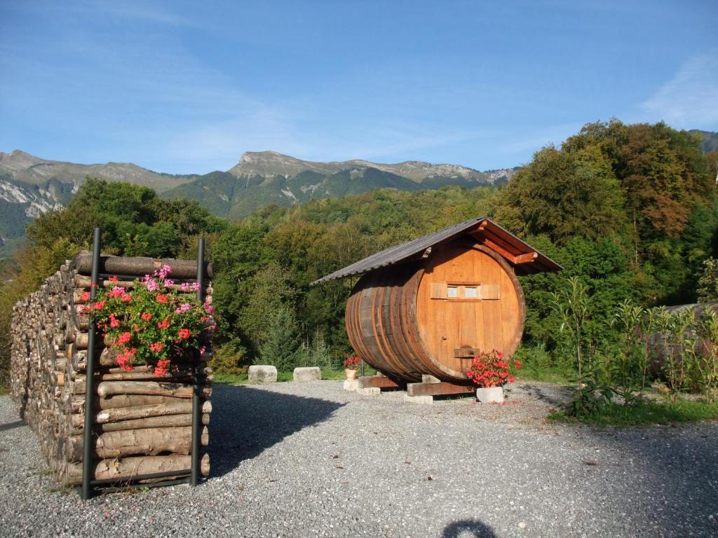 Domaine Du Grand Cellier - Insolite En Savoie Tournon Exterior photo
